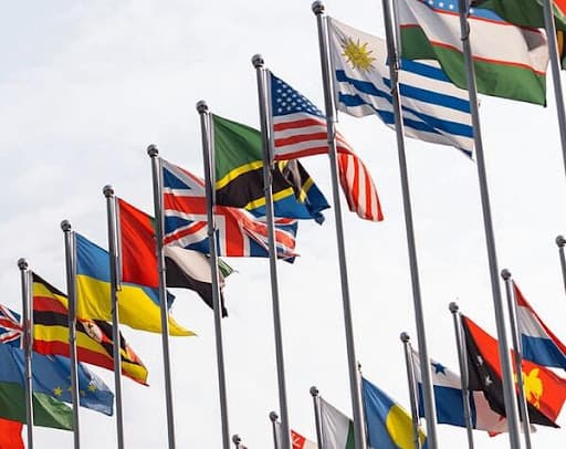 Minimalist visualization of global economic indices
